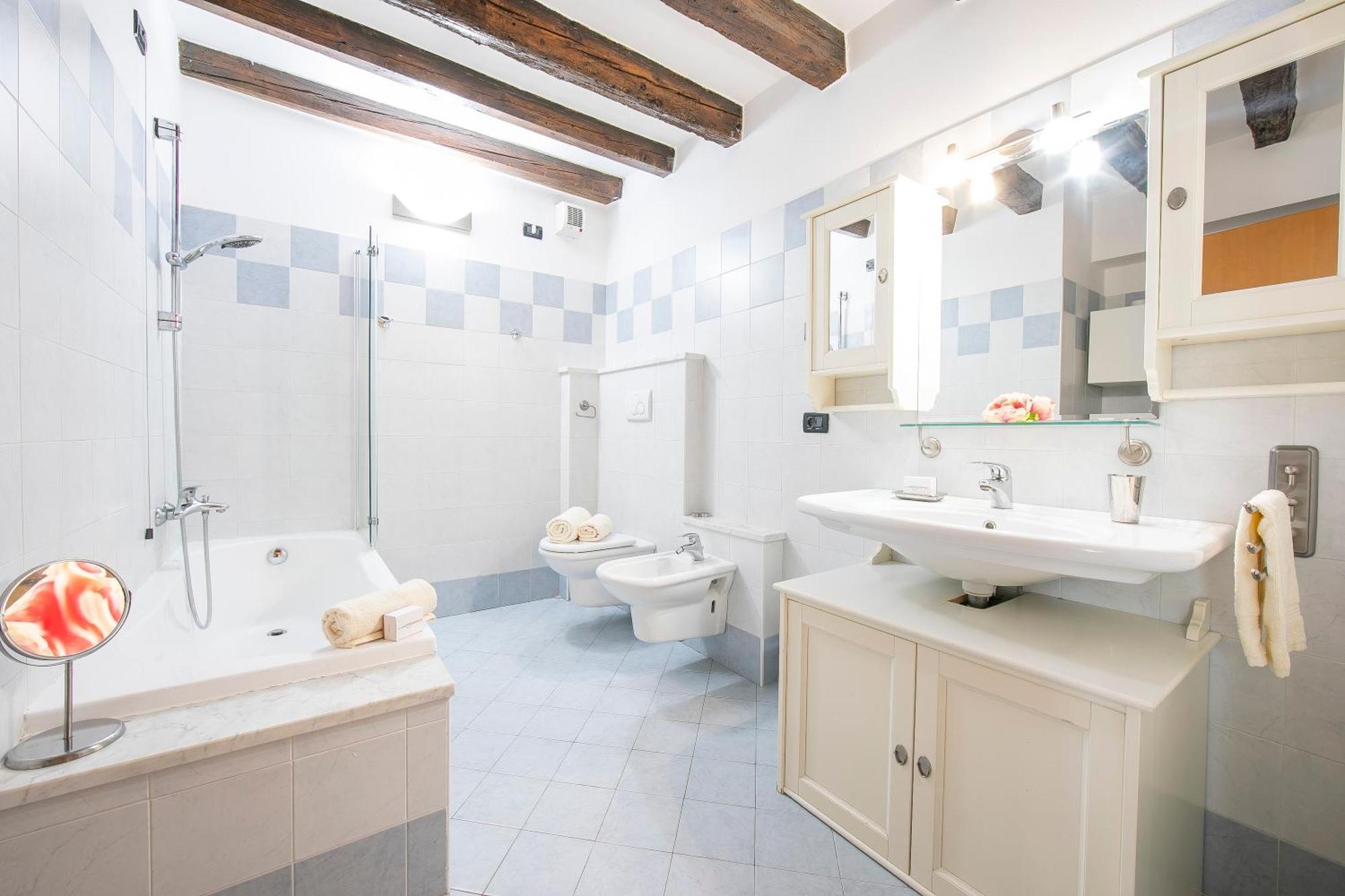 Casa Azzurra 150Mt From Lake - Happy Rentals Riva del Garda Bagian luar foto